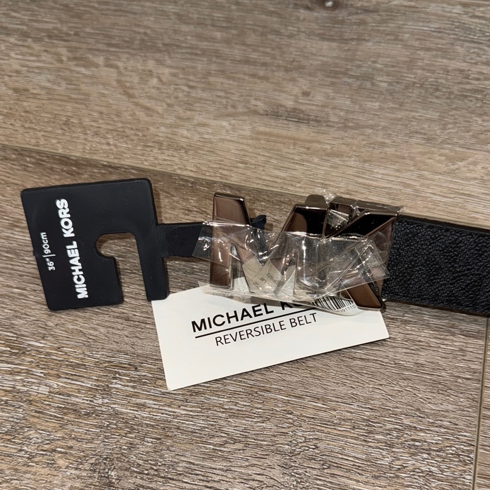Michael Kors Dual-Tone Reversible Belt